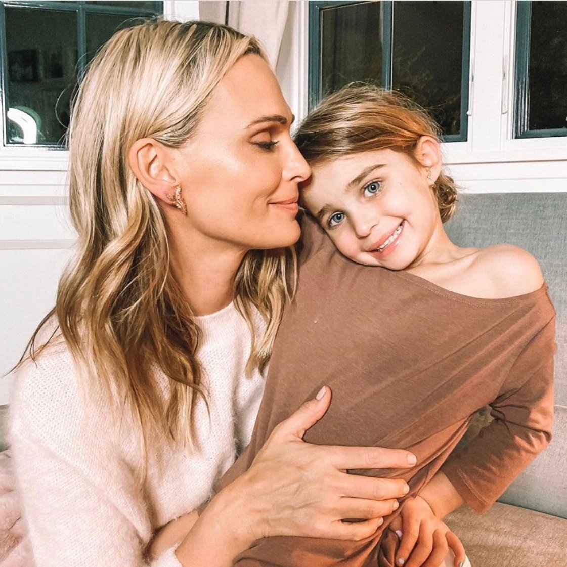 Hamptonite Molly Sims Gets Real About Motherhood, Multitasking And The  Magic Of The East End